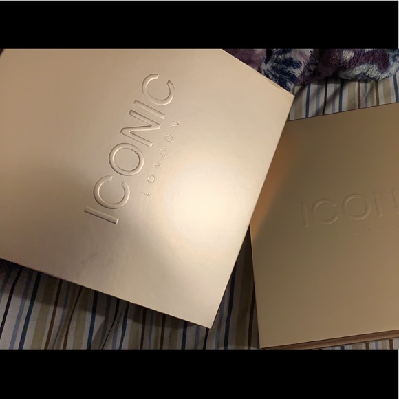 Eye Shadow Palette - Picture 4 of 6